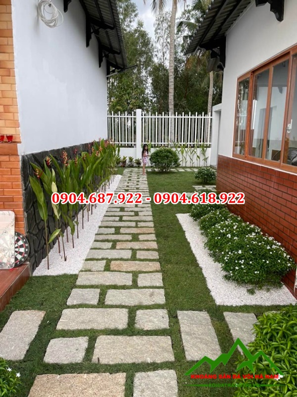 đá chẻ muối tiêu trang trí sân vườn