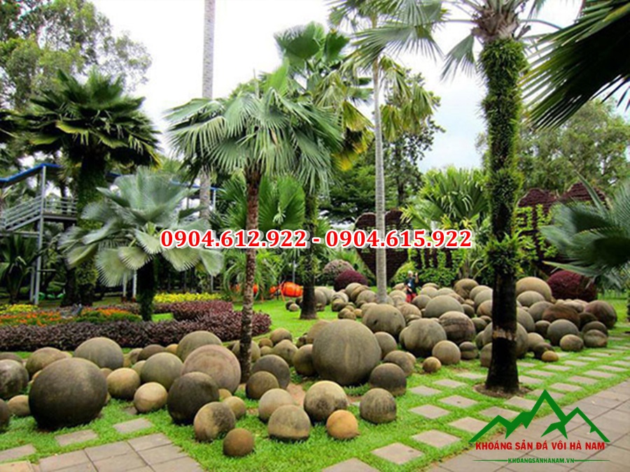 đá cuội trang trí sân vườn