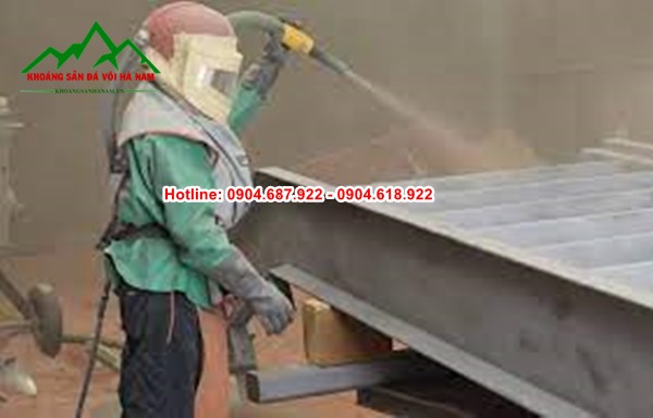 cát phun gỉ kim loại