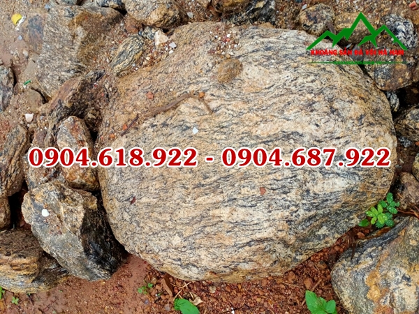 Dia-chi-ban-da-cuoi-dep-gia-re-tai-ha-noi (6)