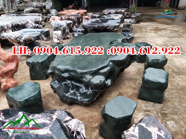 ban-ghe-da-cuoi-tu-nhien