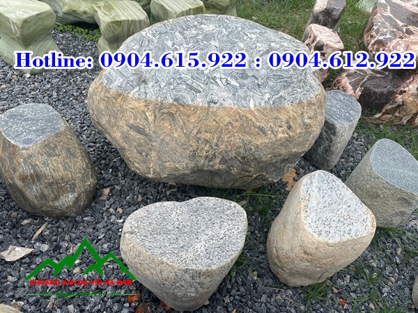 ban-ghe-da-cuoi-tu-nhien