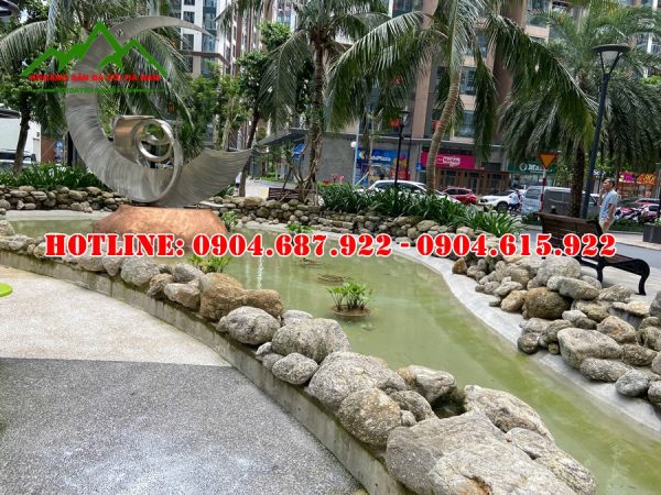 Đá cuội vân mây làm hồ cá đẹp