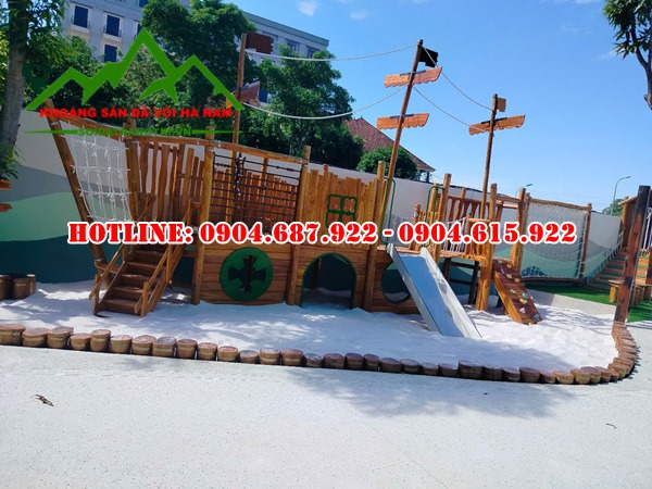 bán cát làm sân chơi trường học